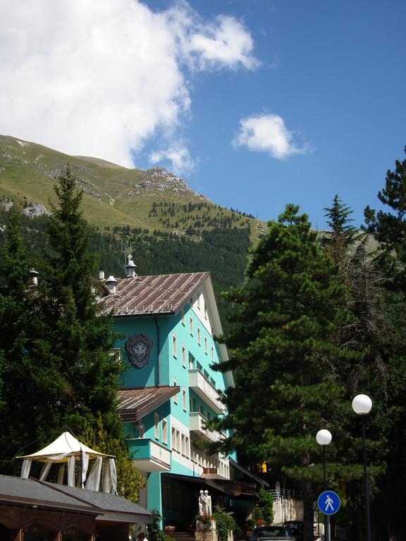 Hotel Fiordigigli LʼAquila Extérieur photo