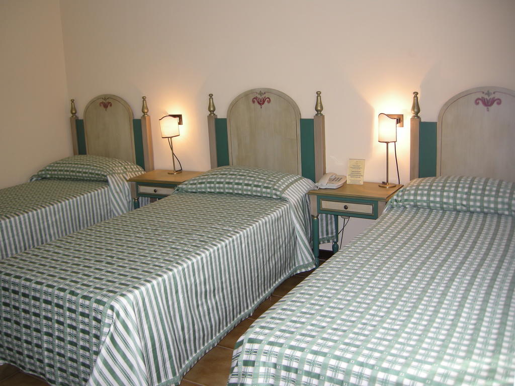 Hotel Fiordigigli LʼAquila Chambre photo